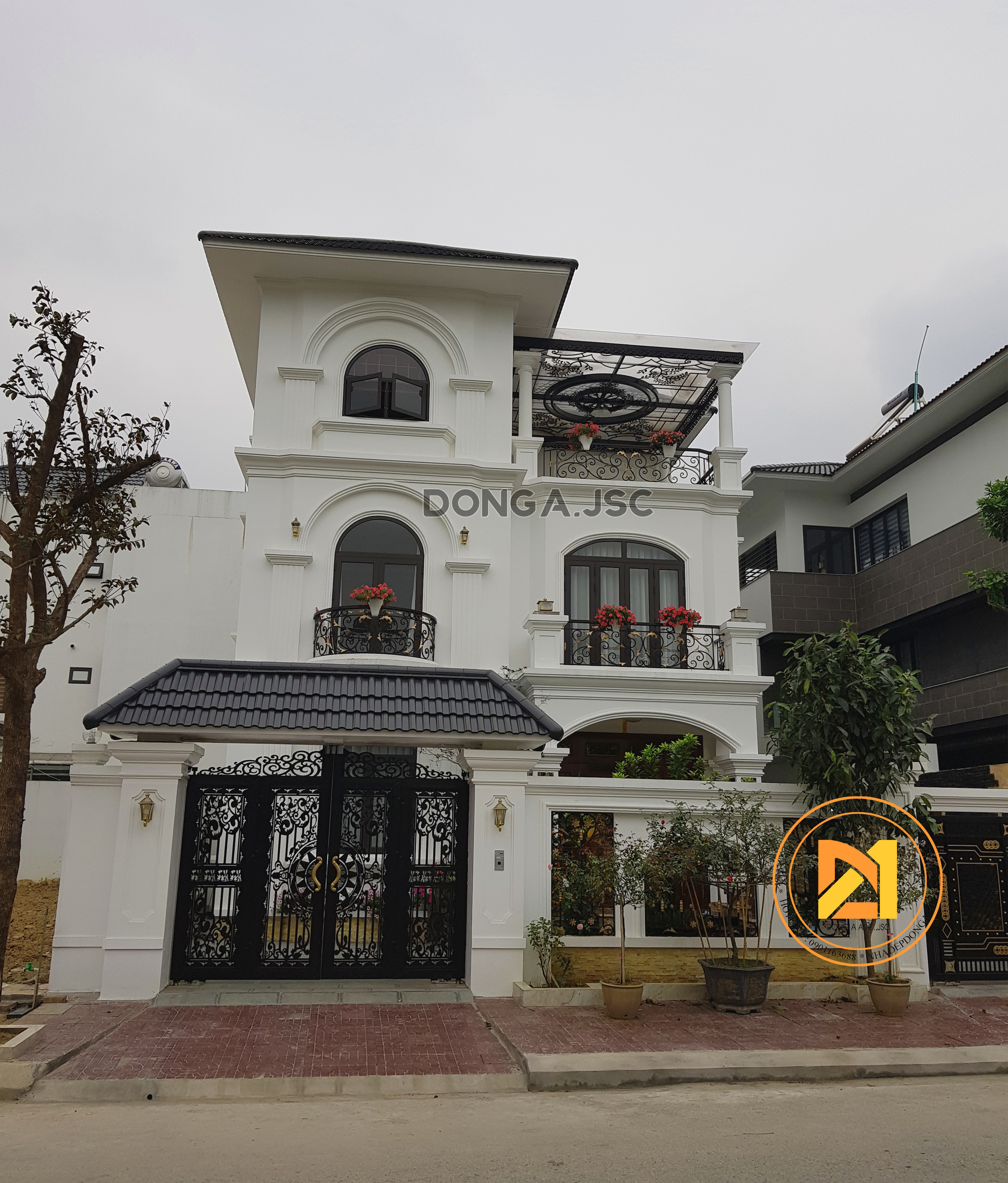 Hình ảnh thực tế hoàn thiện biệt thự 3 tầng tân cổ điển - chủ đầu tư anh Long ở Vĩnh Phúc