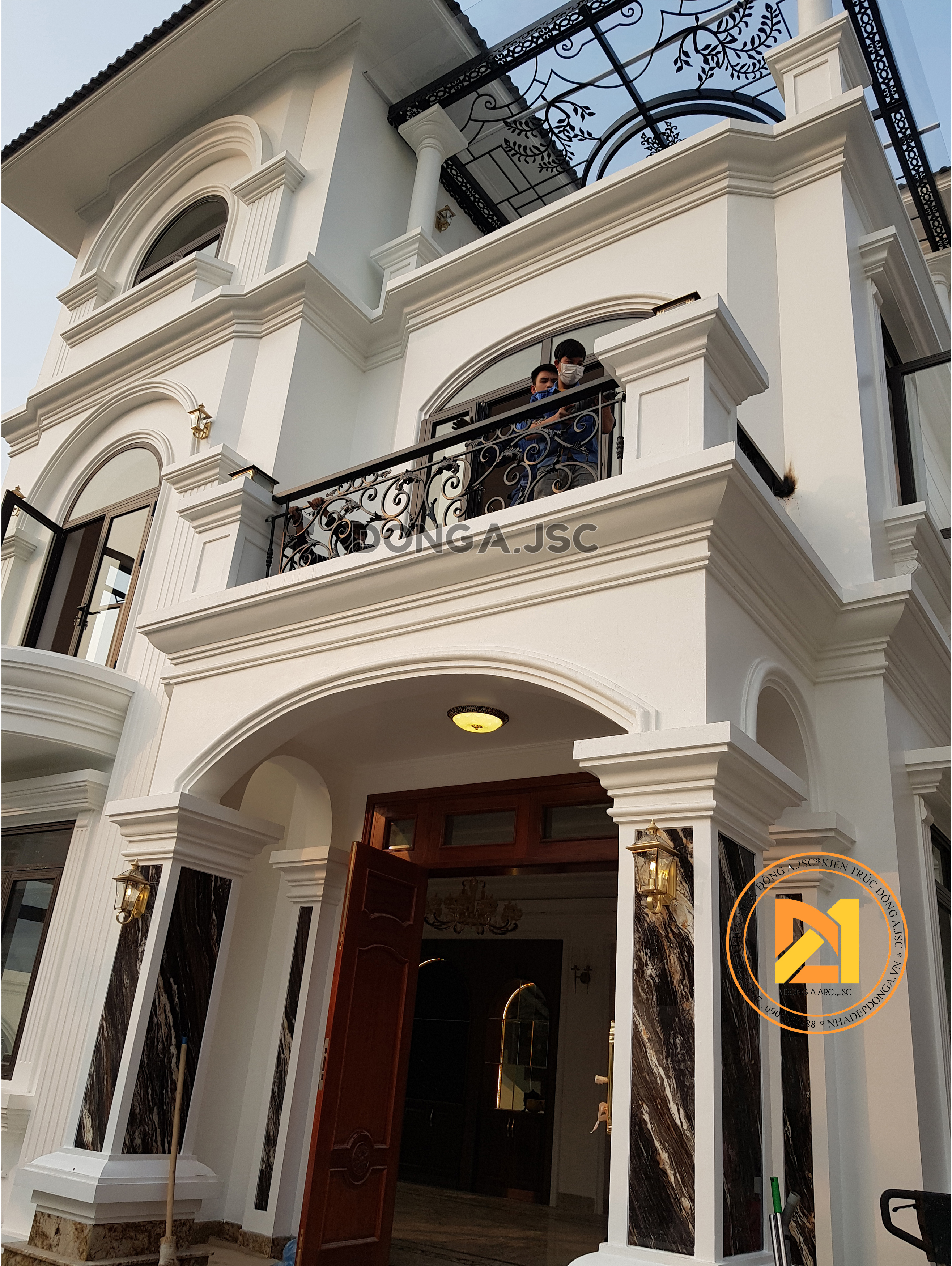 Hình ảnh thực tế hoàn thiện biệt thự 3 tầng tân cổ điển - chủ đầu tư anh Long ở Vĩnh Phúc 