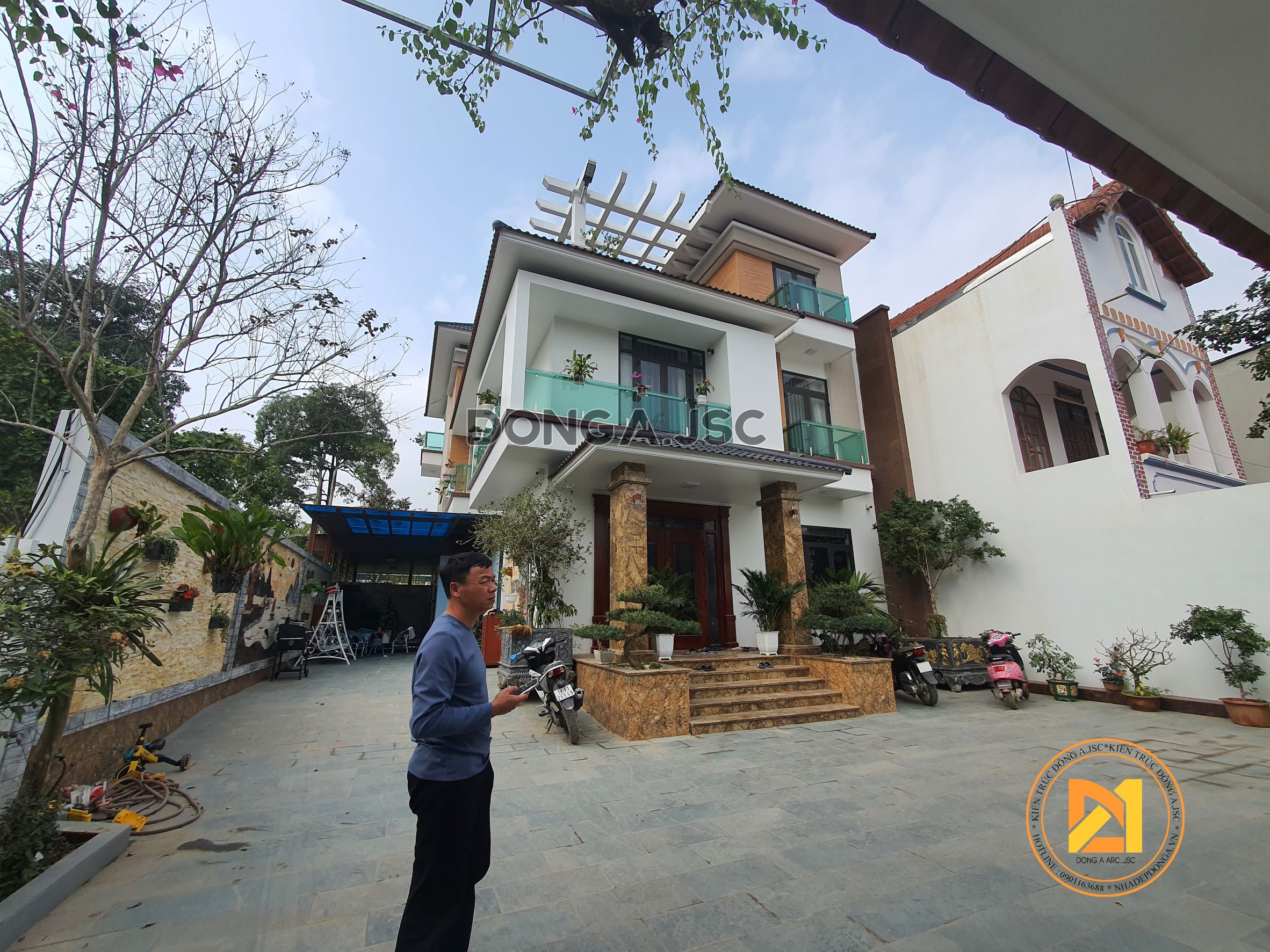 Hình ảnh thực tế hoàn thiện biệt thự 3 tầng hiện đại mái Nhật ở Phú Thọ